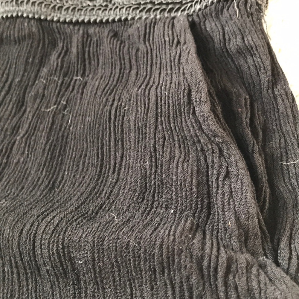 Shorts - Picture 3 of 4